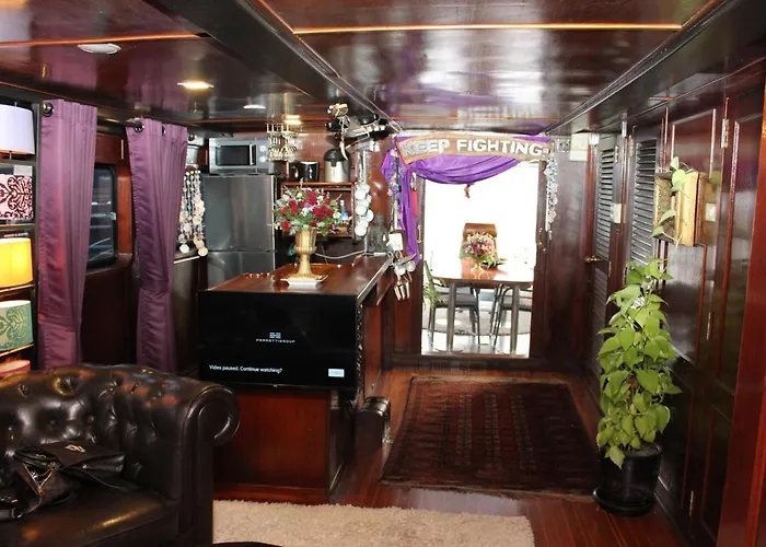 Sabai Sabai Liveaboard * Bangkok