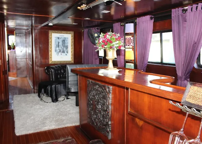 Sabai Sabai Liveaboard * Bangkok
