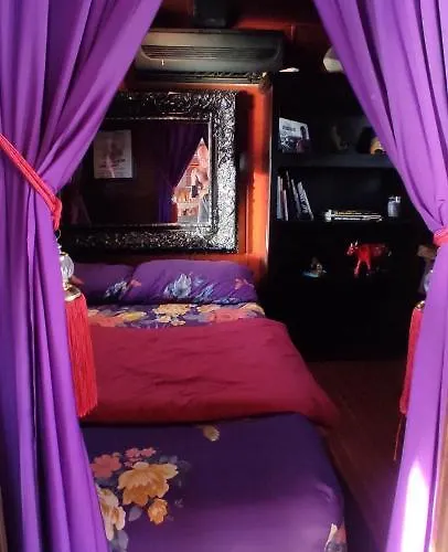Sabai Sabai Liveaboard Botel Bangkok