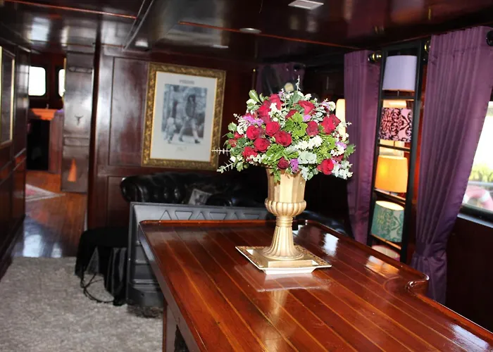 Botel Sabai Sabai Liveaboard Bangkok