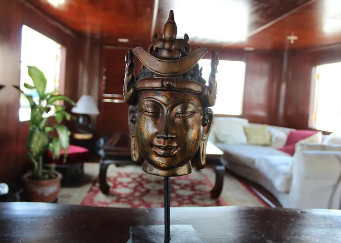 Botel Sabai Sabai Liveaboard *
