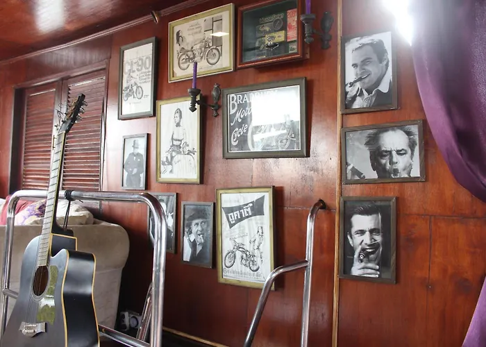 Sabai Sabai Liveaboard Botel *