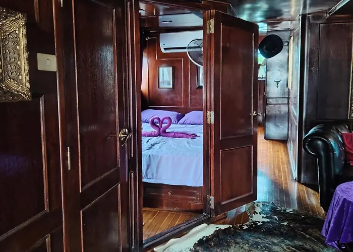 Botel Sabai Sabai Liveaboard