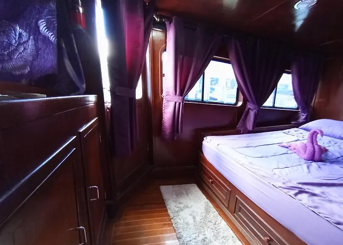 Botel Sabai Sabai Liveaboard