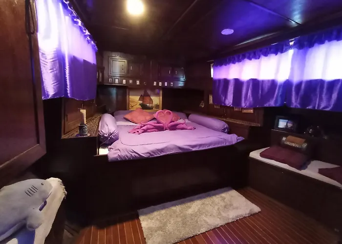 Botel Sabai Sabai Liveaboard *