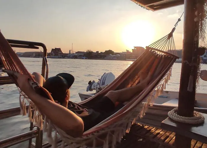 Sabai Sabai Liveaboard Botel Bangkok