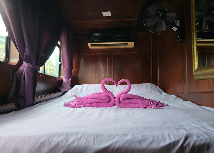 Sabai Sabai Liveaboard Bangkok