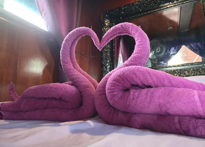 Sabai Sabai Liveaboard Botel Bangkok