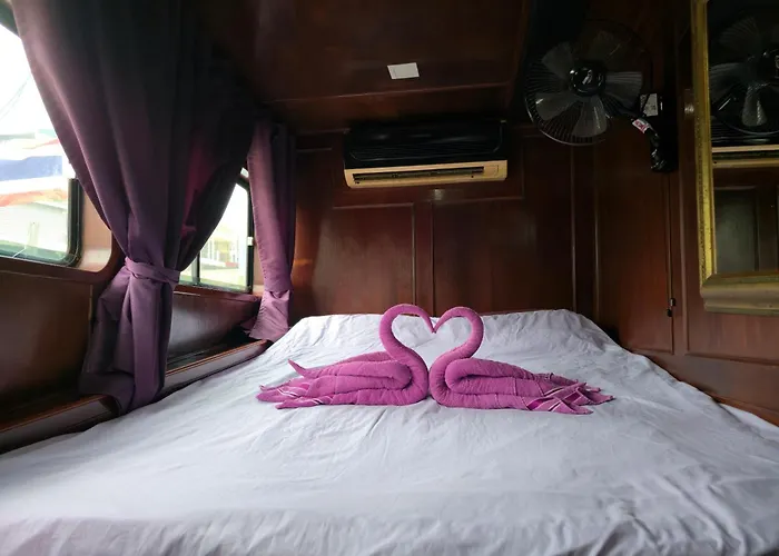 Botel Sabai Sabai Liveaboard *